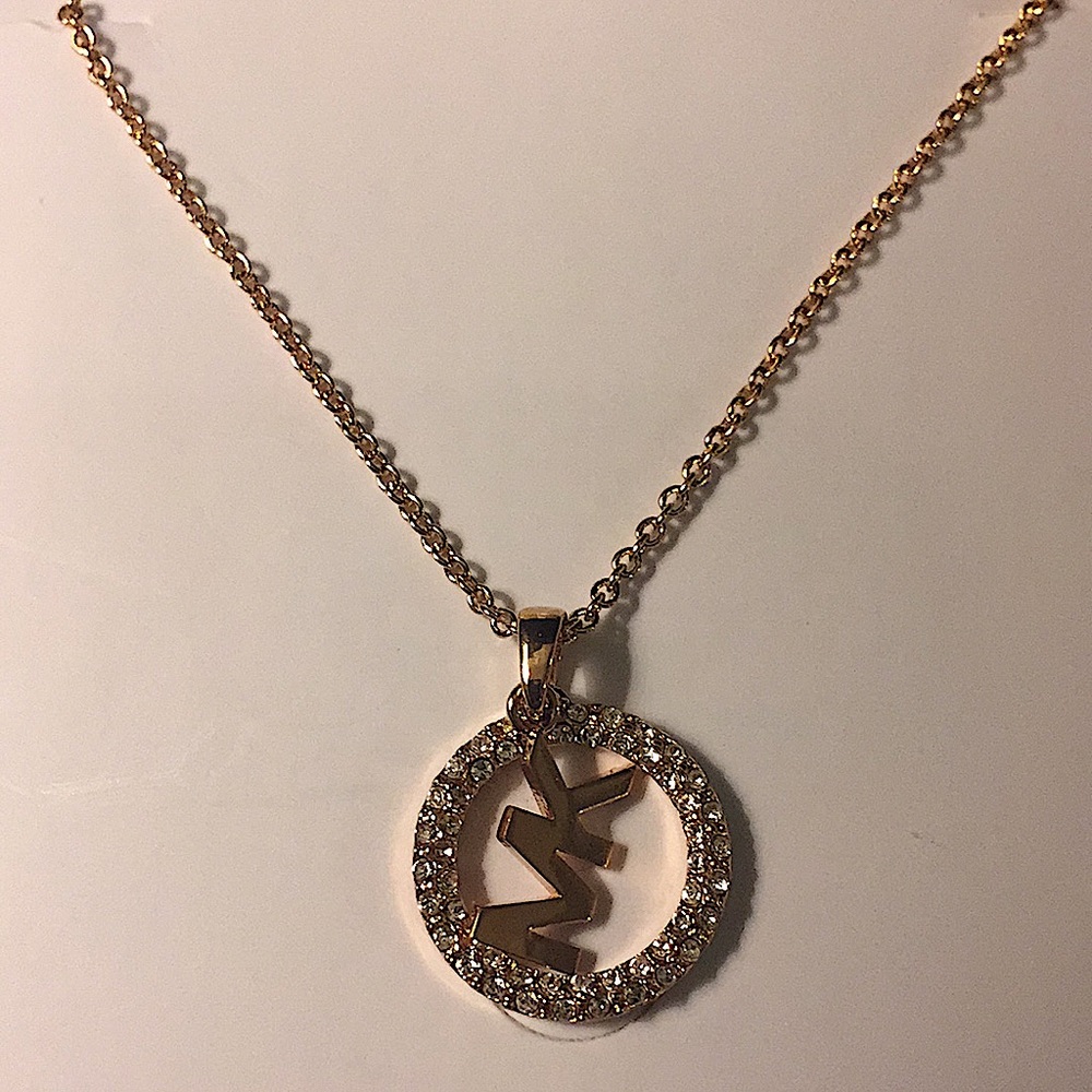 MICHAEL KORS - ROSE GOLD MK LOGO PENDANT NECKLACE - Picture 5 of 12